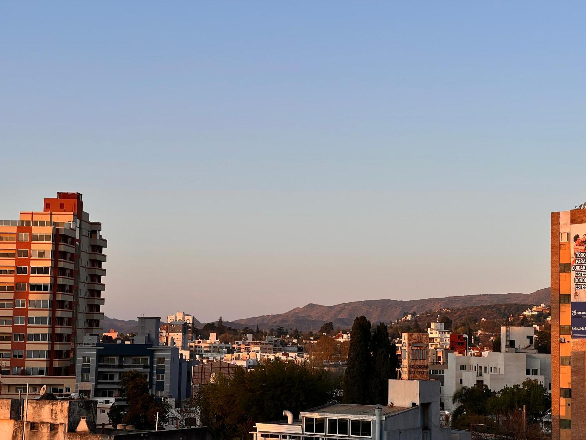 Nuevo! Departamento En Pleno Centro Con Cochera Apartment *